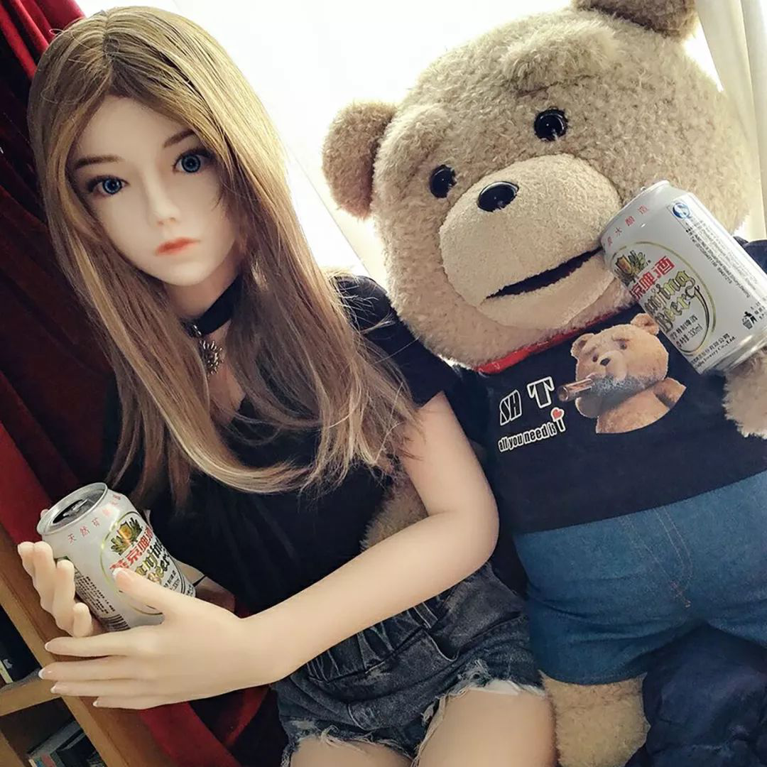 See how sex doll lovers see and experience physical silicone dolls! - lovedollshops.com